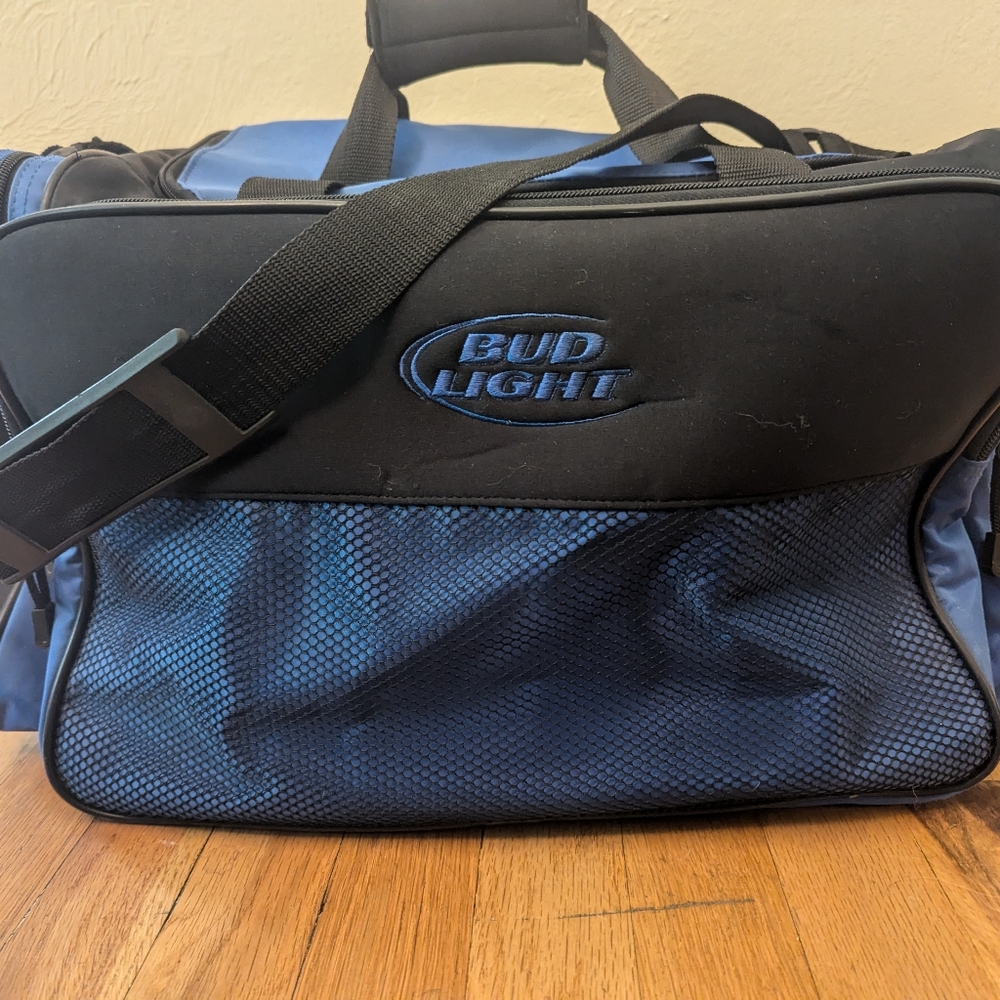 Bud Light duffel bag- hardly used!